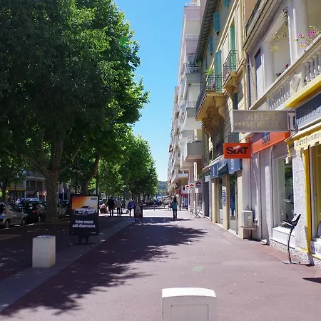 Apartment La Reine Astrid